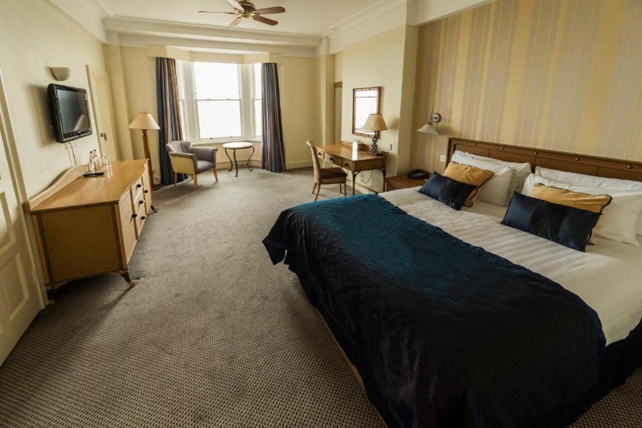 โรงแรมดิ โอลด์ ชิป Brighton ภายนอก รูปภาพ